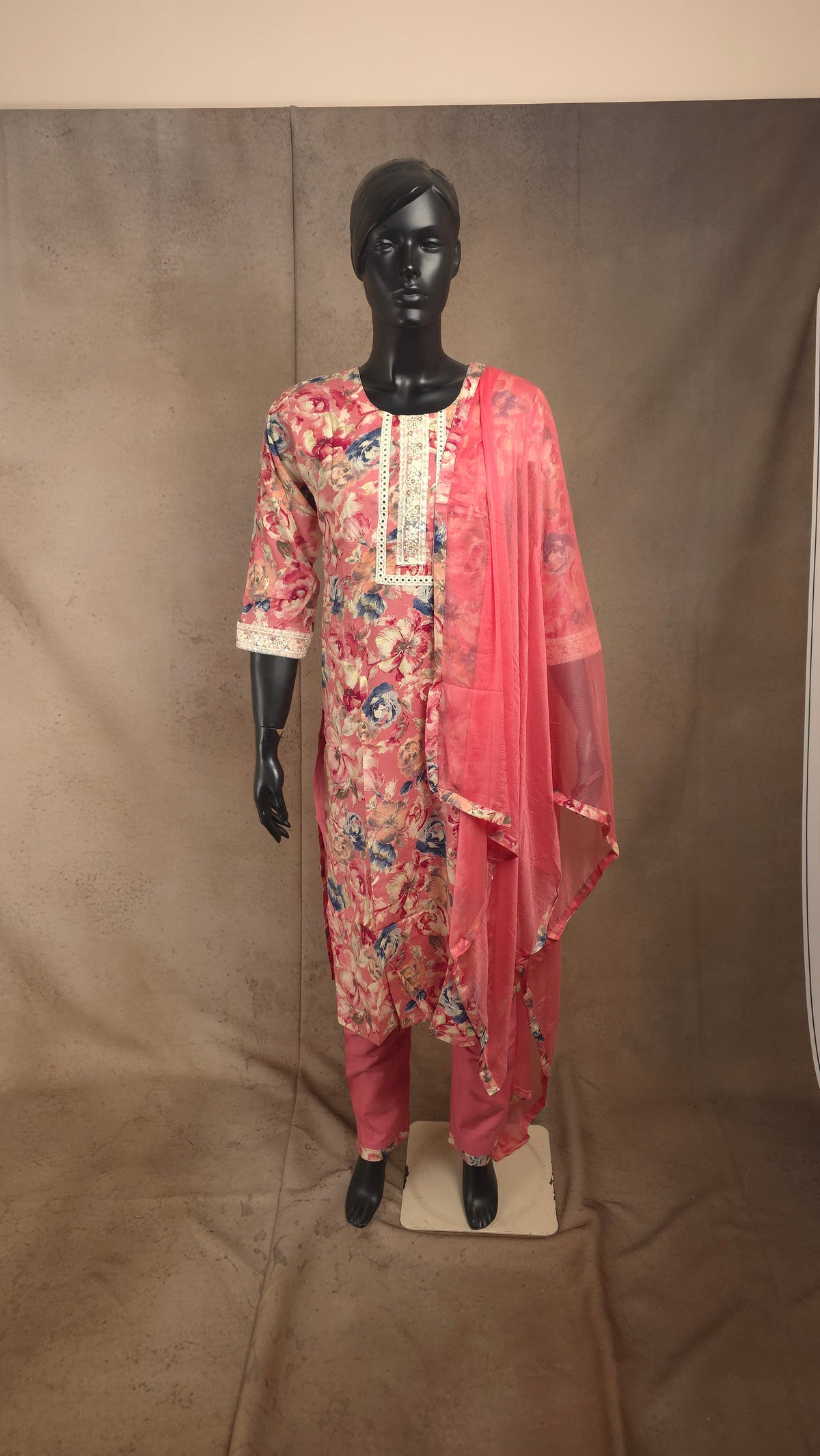 Kurti - Pink Floral Embroidered Kurti Set