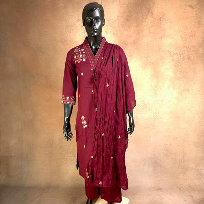 Kurti - 3 Piece Kurti Set - Wine Maroon Embroidered