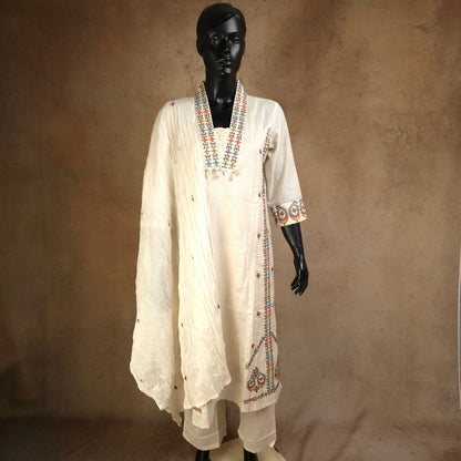 Kurti - 3 Piece Kurti Set - Off-white multicolour embroidery