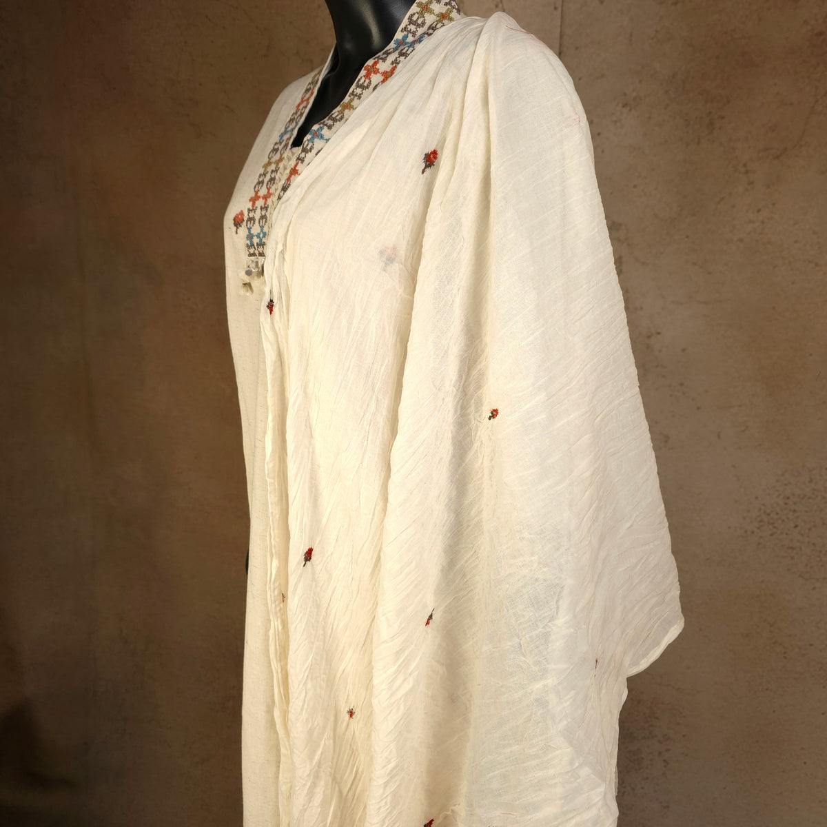 Kurti - 3 Piece Kurti Set - Off-white multicolour embroidery